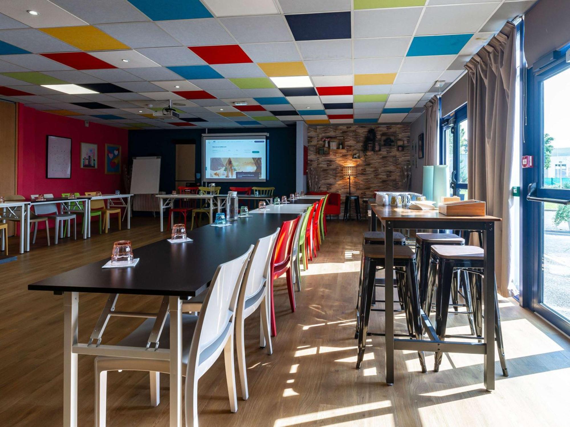 Ibis Budget Marne La Vallee Pontault Combault ภายนอก รูปภาพ