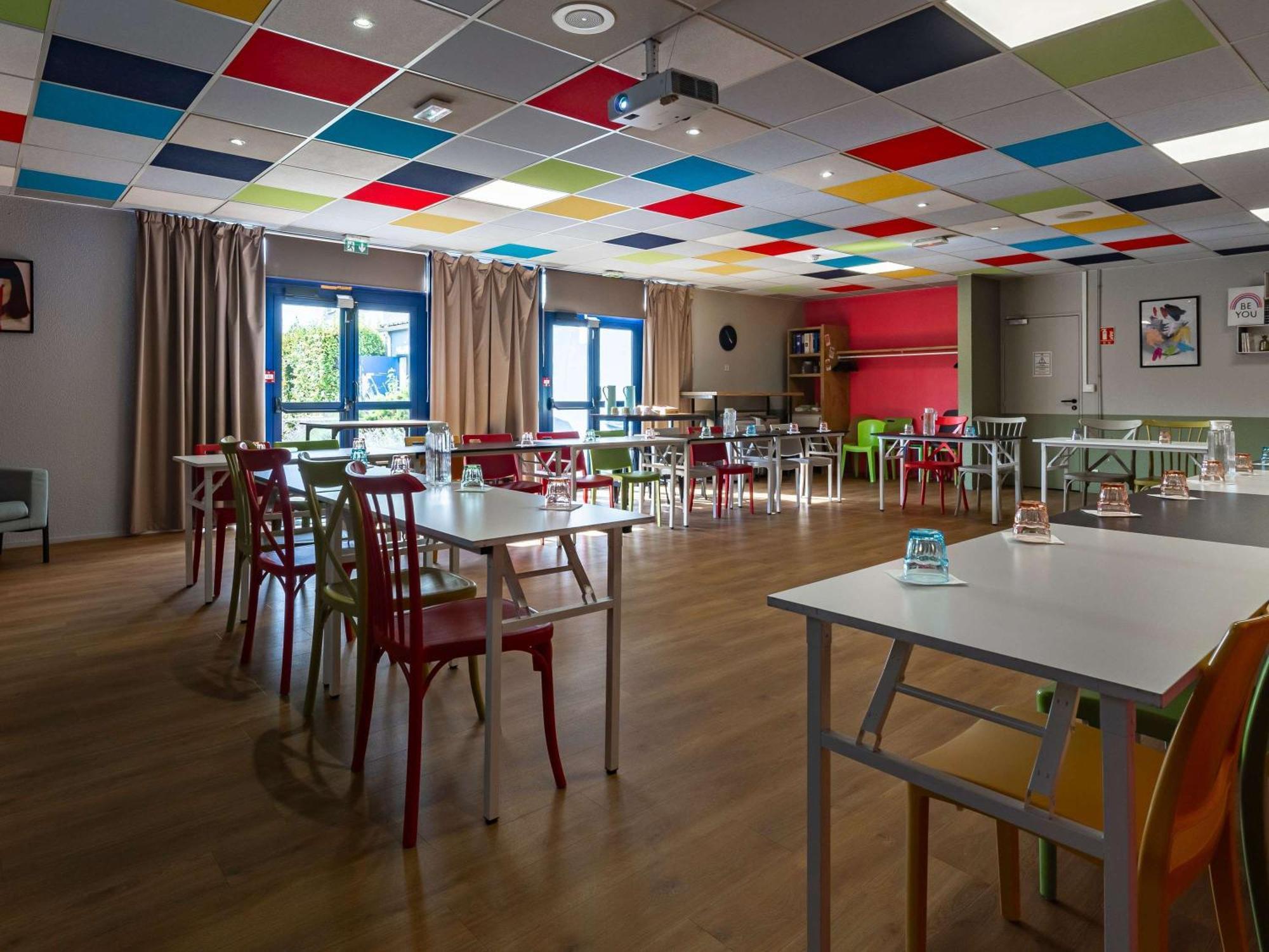 Ibis Budget Marne La Vallee Pontault Combault ภายนอก รูปภาพ
