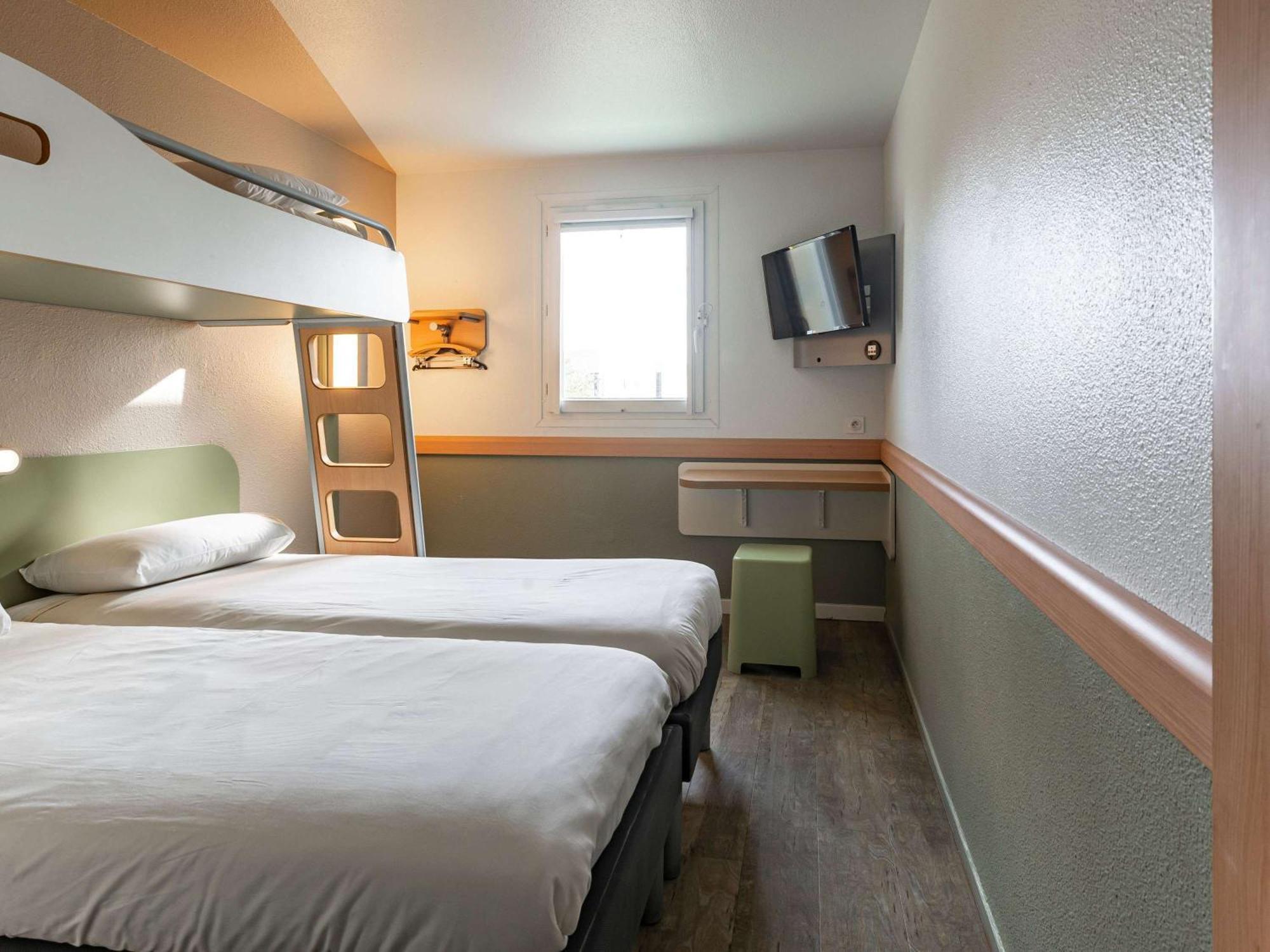 Ibis Budget Marne La Vallee Pontault Combault ภายนอก รูปภาพ