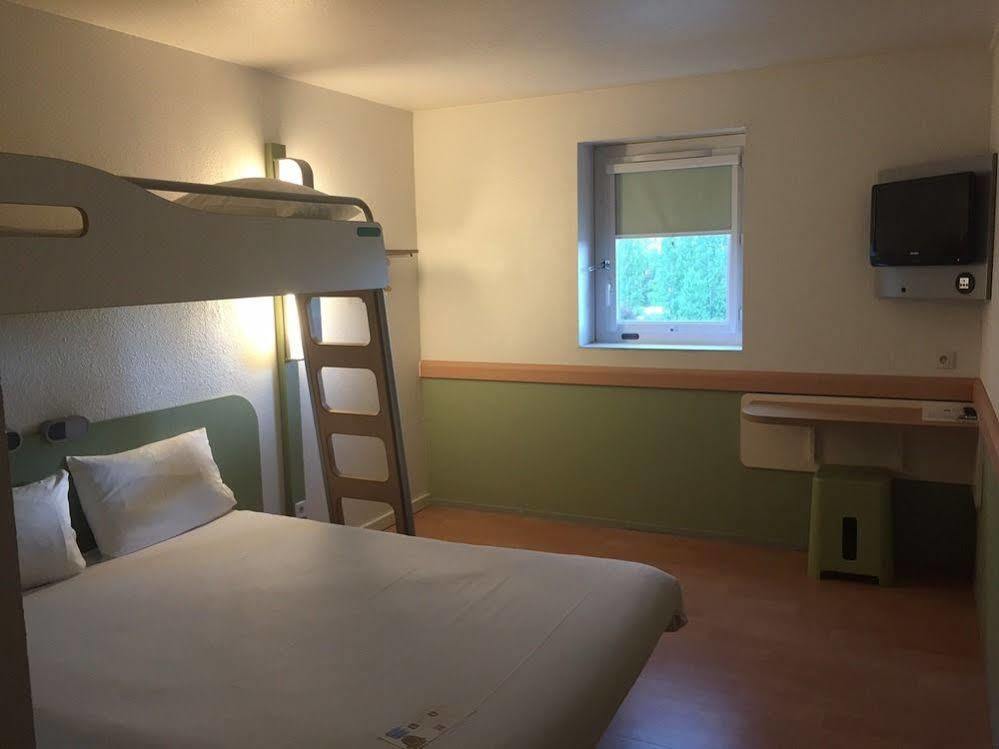 Ibis Budget Marne La Vallee Pontault Combault ภายนอก รูปภาพ