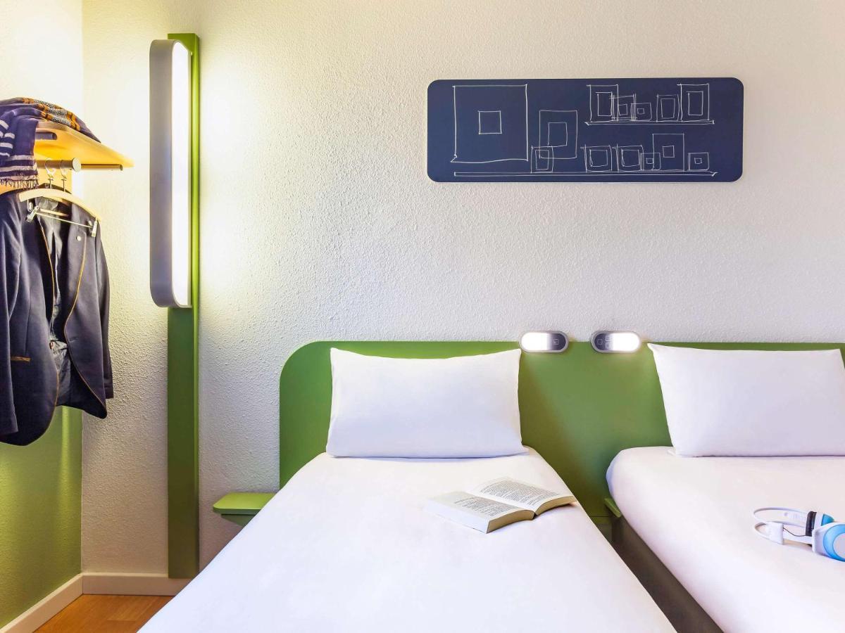 Ibis Budget Marne La Vallee Pontault Combault ภายนอก รูปภาพ